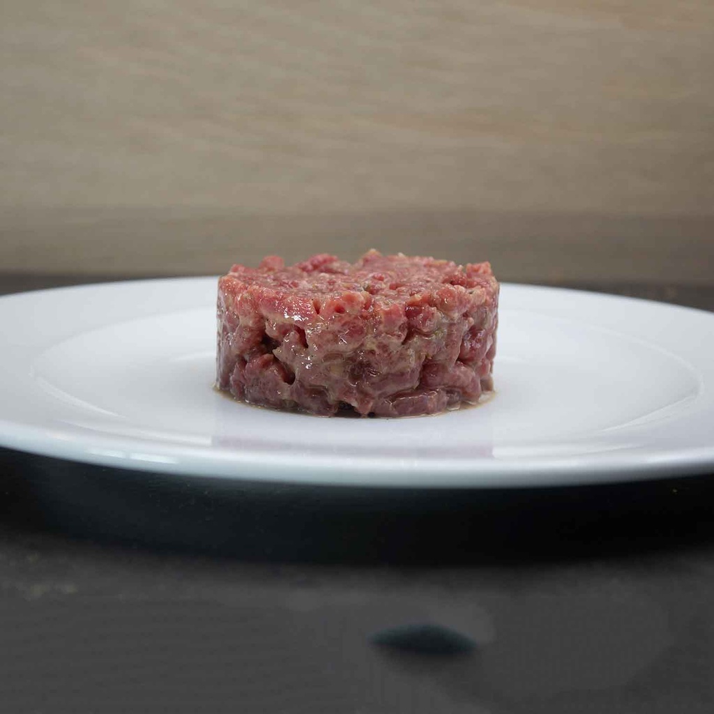 (C)UND 8 STEAK TARTAR DE VACA SELECTION PTE 170 G +SALSA 45 G OKELAN